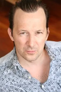 영화배우인 캉탱 바요의 대표 이미지