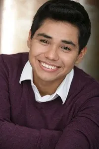 영화배우인 라파엘 마르티네즈의 대표 이미지