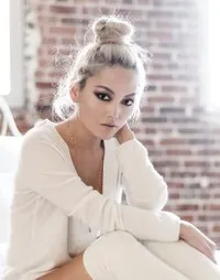 영화배우인 해나 메이 리의 대표 이미지