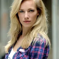 영화배우인 제니퍼 호프만의 대표 이미지