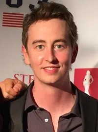 영화배우인 스티븐 엘리스의 대표 이미지