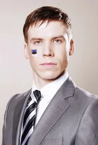 영화배우인 라스무스 칼류야르브의 대표 이미지