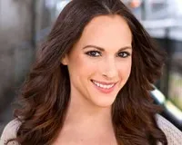 영화배우인 에이미 러틀리지의 대표 이미지