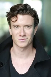 영화배우인 커크 바커의 대표 이미지