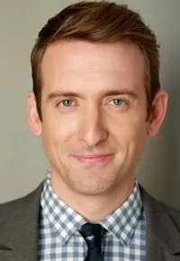 배우, 각본, 감독인 데이브 힐의 대표 이미지