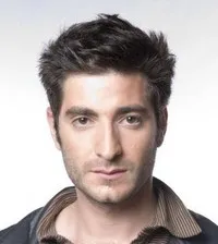 영화배우인 일라이 엘토뇨의 대표 이미지