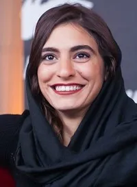 영화배우인 윰나 마르완의 대표 이미지