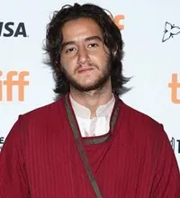 영화배우인 아흐마드 말리크의 대표 이미지