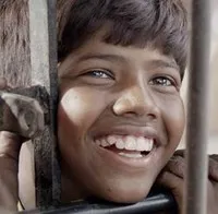 영화배우인 J. 비네시의 대표 이미지