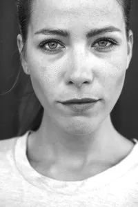 영화배우인 시모네 뤼케의 대표 이미지