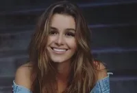 영화배우인 셀레스트 데스자딘스의 대표 이미지