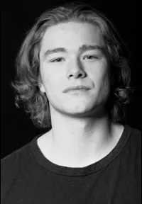 영화배우인 조나스 호프 오프테브로의 대표 이미지