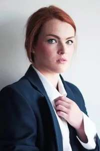 영화배우인 리브 콜린스의 대표 이미지