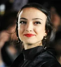 영화배우인 네다 제브라에일리의 대표 이미지