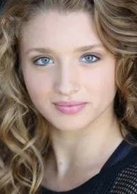 영화배우인 카메론 맥켄지의 대표 이미지