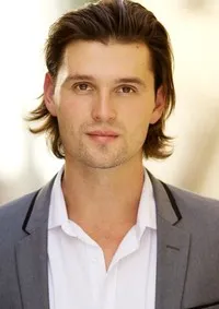 영화배우인 제롬 마이어의 대표 이미지