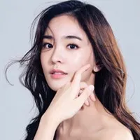 탤런트, 가수인 김나현의 대표 이미지