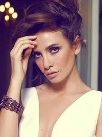 영화배우인 손귈 외덴의 대표 이미지