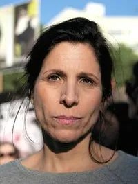 영화배우인 오르나 바나이의 대표 이미지