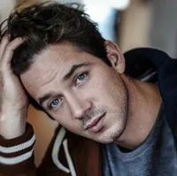 영화배우인 마크 벤자민의 대표 이미지