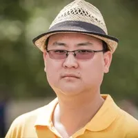 영화감독인 안드레이 킴의 대표 이미지