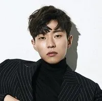 영화배우인 윤종석의 대표 이미지