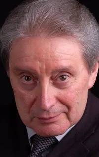 영화배우인 벤야민 스메코프의 대표 이미지