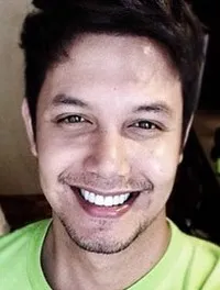 영화배우인 파올로 발레스테로스의 대표 이미지