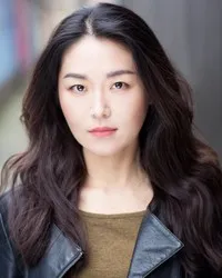 영화배우인 신윤아의 대표 이미지