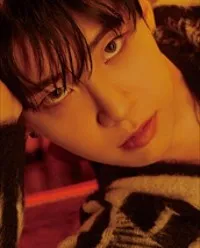 가수, 탤런트인 이진혁의 대표 이미지