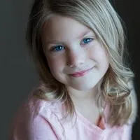 영화배우인 애비게일 프니오프스키의 대표 이미지