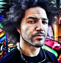 영화배우인 라만 자말의 대표 이미지