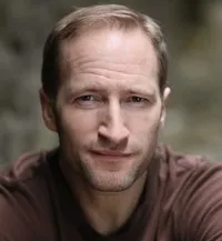 영화배우인 마누엘 시노르의 대표 이미지