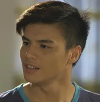 영화배우인 로니 알론테의 대표 이미지