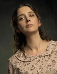 영화배우인 알지 에케의 대표 이미지