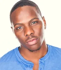 영화배우인 미첼 에드워즈의 대표 이미지