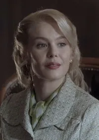 영화배우인 부루쥬 비르칙의 대표 이미지