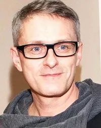 영화배우인 야체크 포니에지아웨크의 대표 이미지