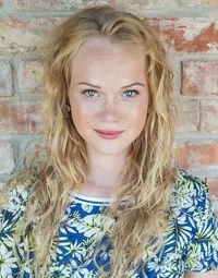 영화배우인 도미니카 젤레니코바의 대표 이미지