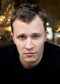 영화배우인 팀 칼코프의 대표 이미지