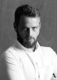 영화배우인 이도 바르탈의 대표 이미지