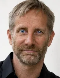 영화배우인 가레스 로렌스의 대표 이미지