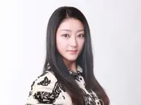 영화배우인 왕이문의 대표 이미지