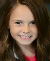 영화배우인 케일리 플레밍의 대표 이미지