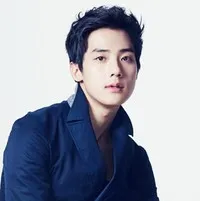 탤런트, 영화배우인 김욱의 대표 이미지
