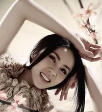 영화배우인 손리의 대표 이미지