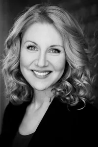 영화배우인 수지 프란시스 가튼의 대표 이미지