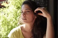 영화배우인 베스테 쾨크데미르의 대표 이미지