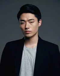 영화배우인 도윤의 대표 이미지