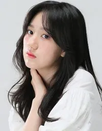 탤런트, 영화배우인 엄채영의 대표 이미지